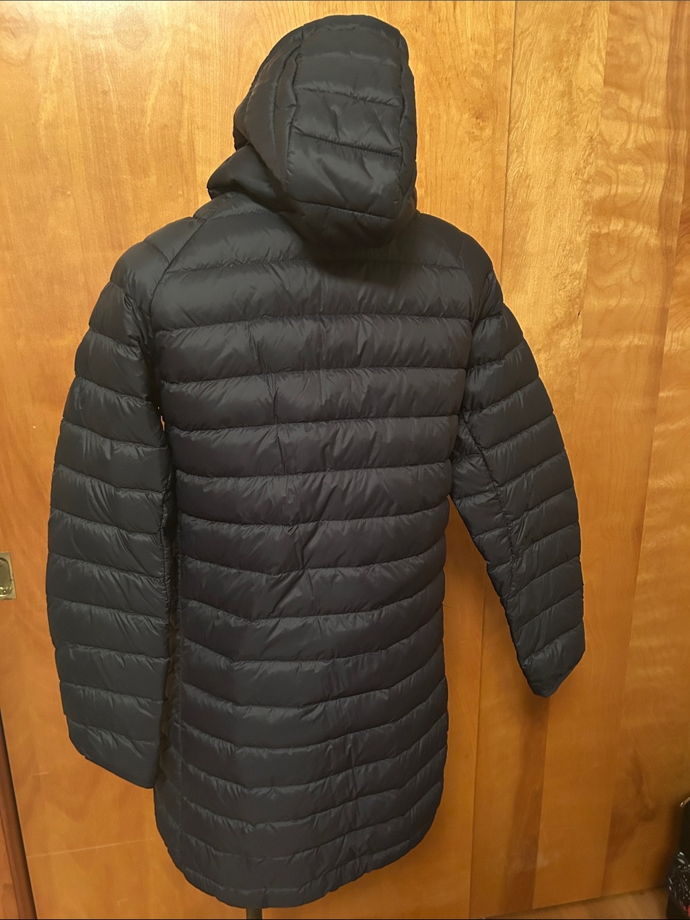 Woman’s Lightweight Jacket - Picture 3 of 3